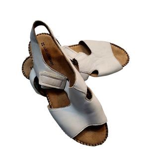 NWOT Naturalizer Sandal size 8